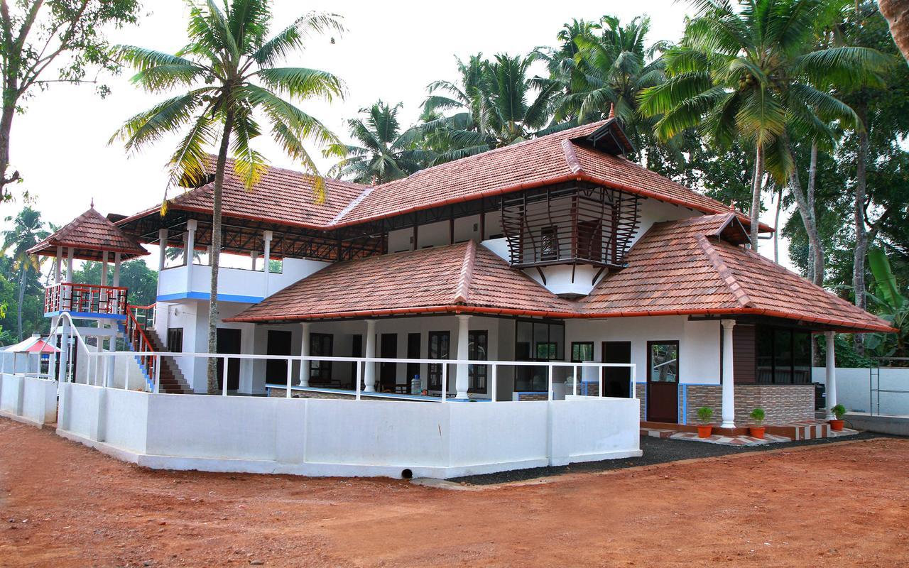 Отель Chaandhni Lake View Alappuzha Экстерьер фото
